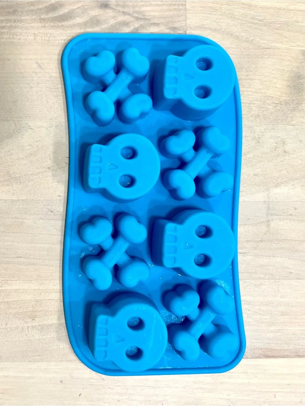 Silicone Tray Skull & Crossbones